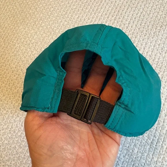 The North Face Turquoise Nylon Cap - Picture 5 of 5